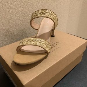 Oasis Society Block Heeled Sandals. Size 9.